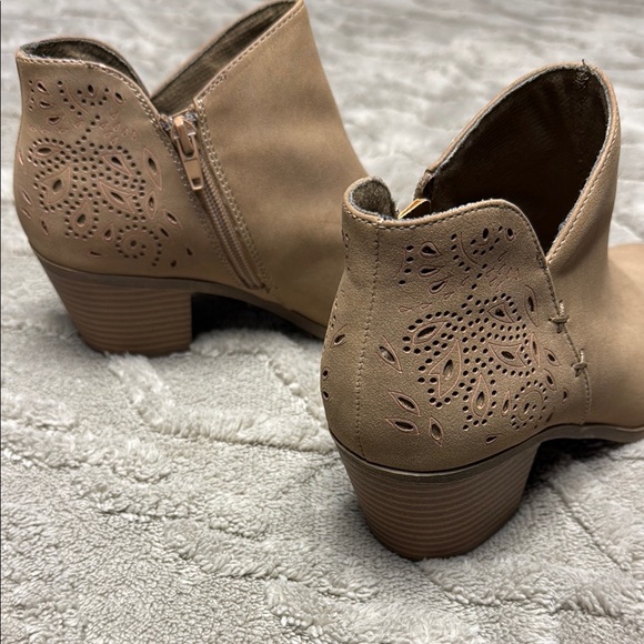 Tan Ankle Boots - Picture 2 of 4